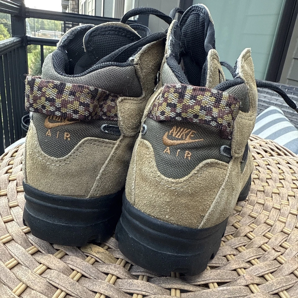 Nike Air ACG Botas de Senderismo de Cuero Marrón Zapatos 950608-ID De Colección Para Mujer 8.5 EE. UU. Foto 3 de 4