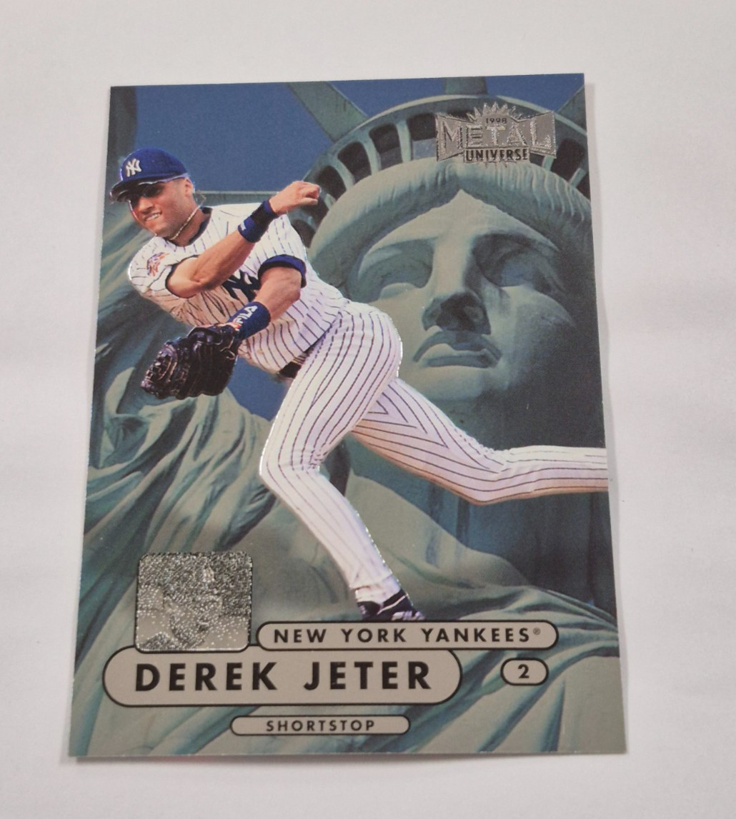 Derek Jeter ▪ 1998 Fleer Metal Universe Base #199 Statue of Liberty Yankees