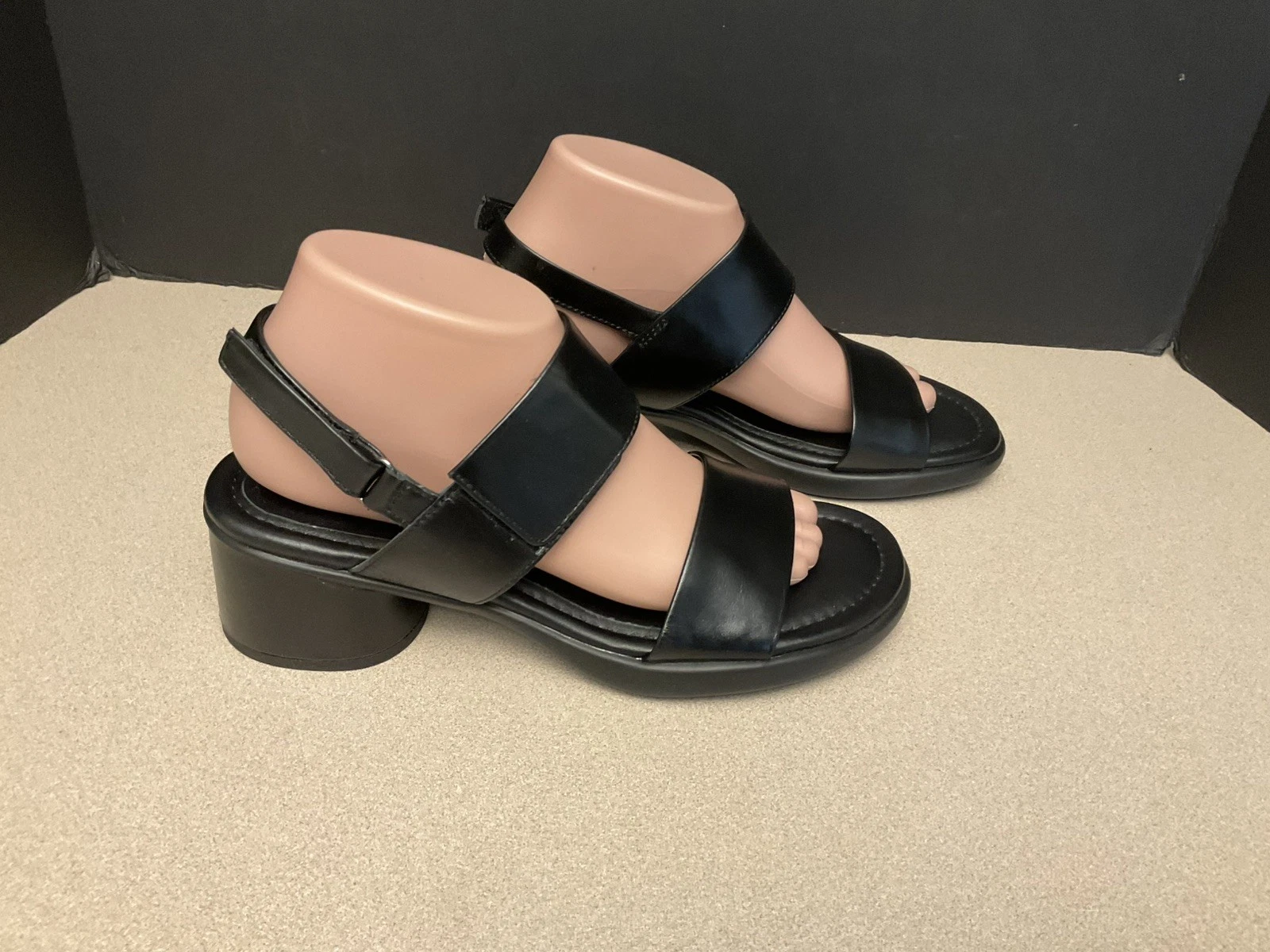 Nuovo! Sandali donna ECCO scolpiti 35 luxe cinturino tacco. EU 39 US 8 8.5. Bello!!!