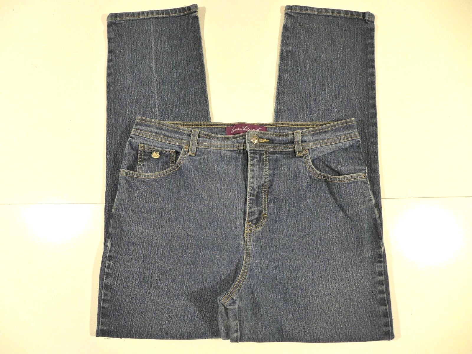 Gloria Vanderbilt Blue Denim Mom Jeans Women’s Size 12 Straight Leg Cotton-image