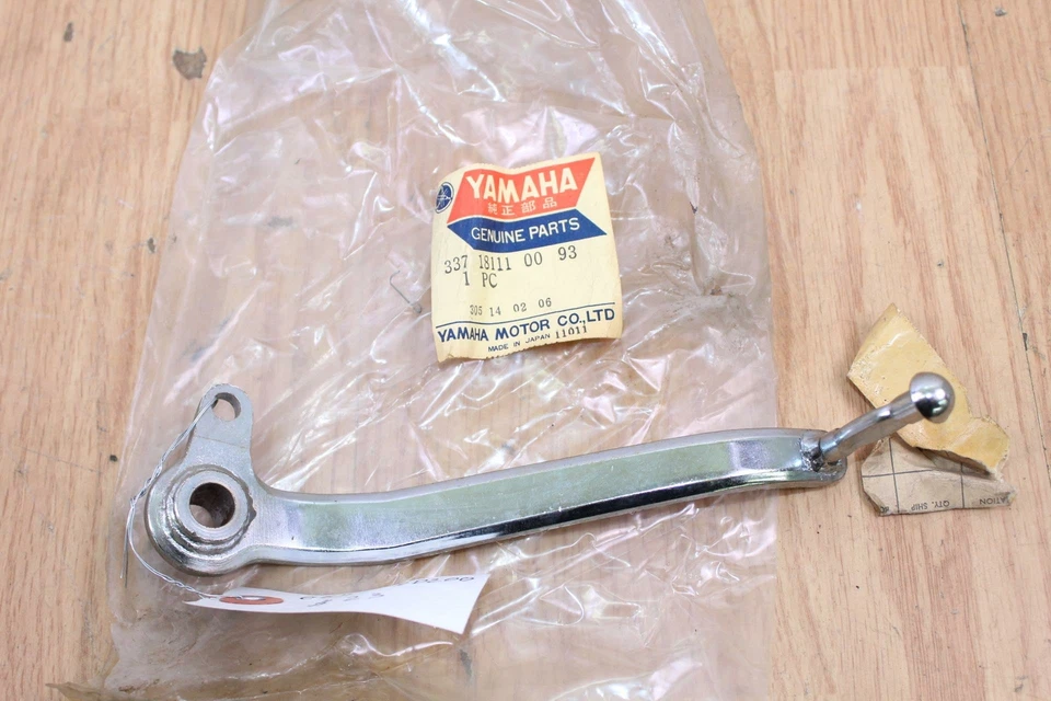 1974-1976 YAMAHA RD200 Rear Brake Pedal NOS OEM - Imagem 4 de 4