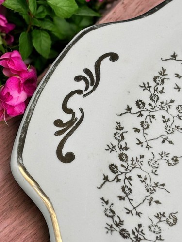 The Harkerware Pottery Round Platter with Handles - Picture 6 of 11