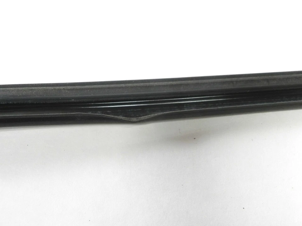 Toyota Tercel 1983 riel de goteo izquierdo moldura nueva pieza Toyota # 75554-1601 Foto 2 de 3