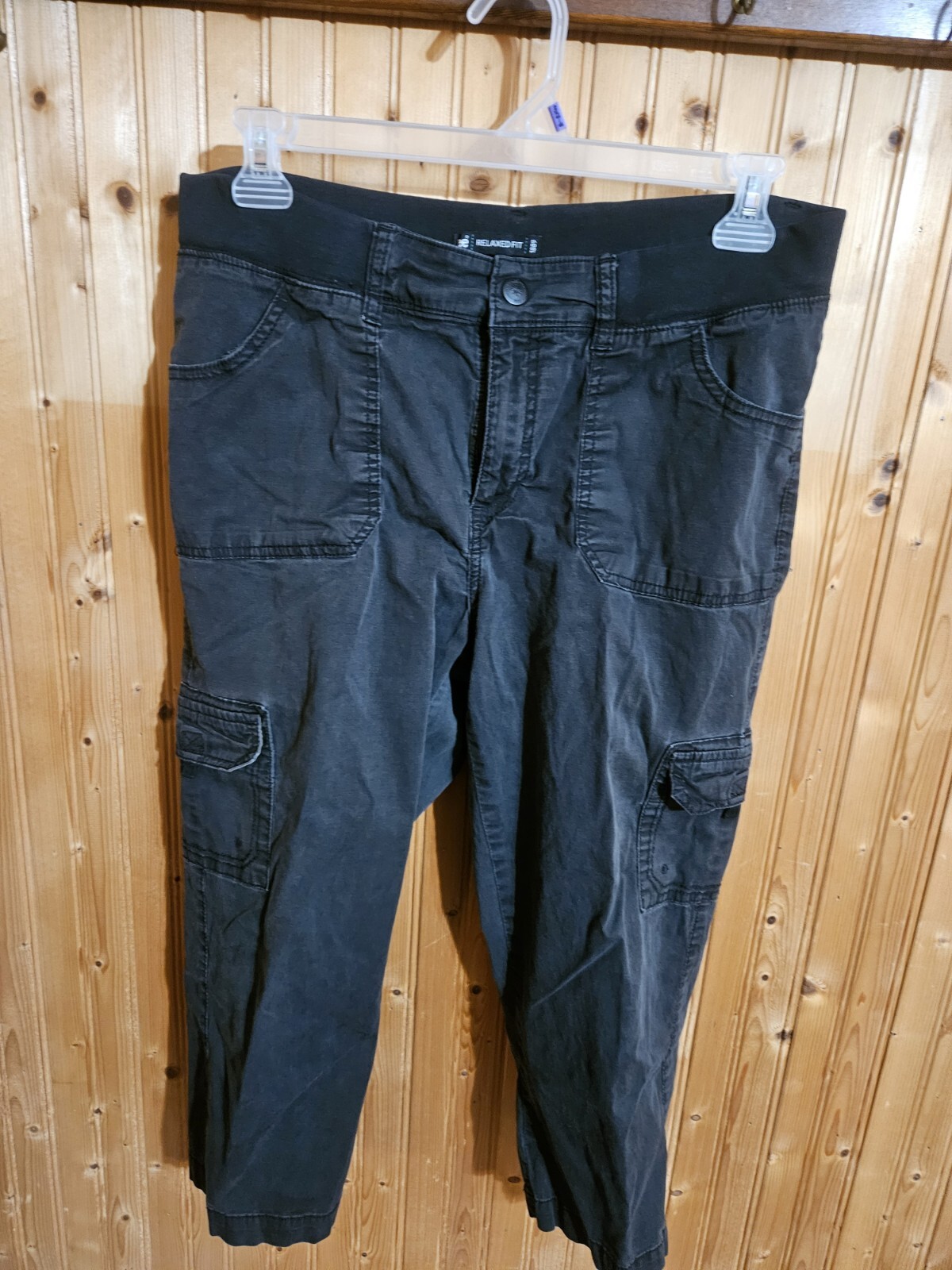 Lee Women’s 14M Black Relaxed Fit Crop Jeans with 6 Pockets & Stretch GUC 7271 Unisex Capri Style-image