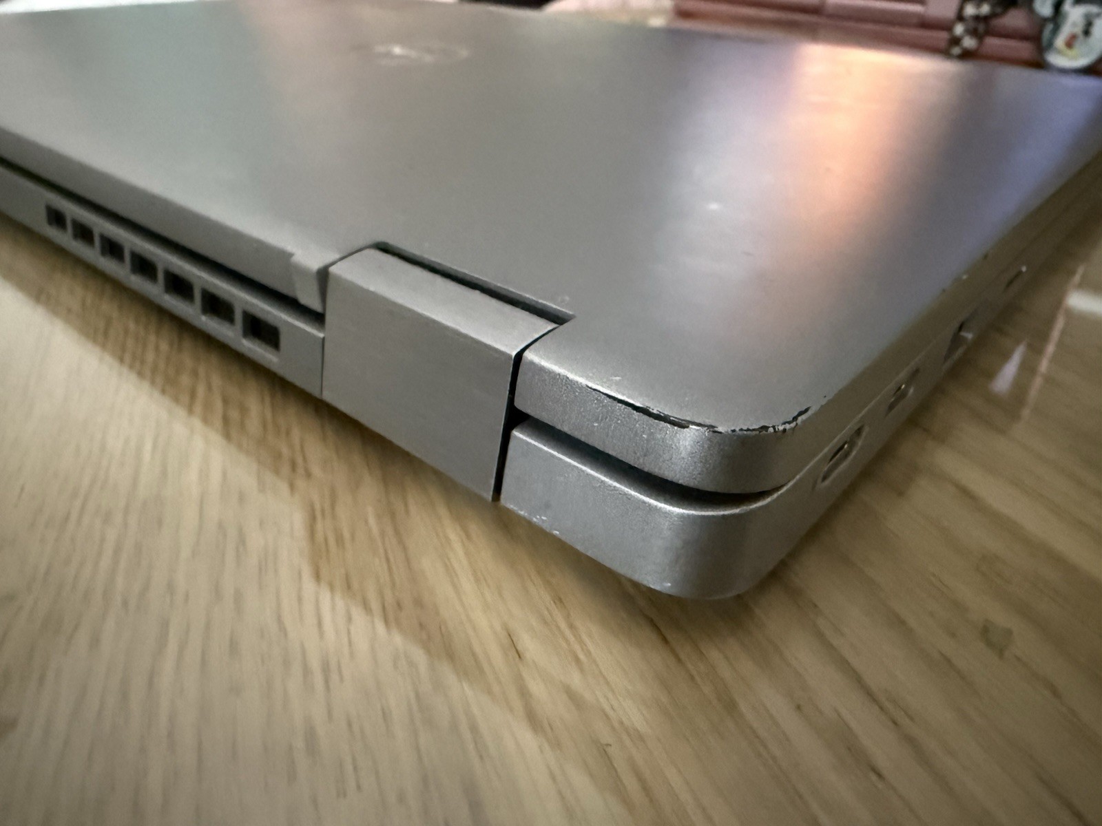 Dell Latitude 5330, 13.3-Inch Laptop, with Intel Core i7-1265U, 256 GB SSD (Solid State Drive), Windows 10 Pro