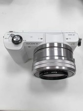 Sony Alpha a5000 ILCE-5000 Mirrorless Camera Body 16-50mm Lens w/charger