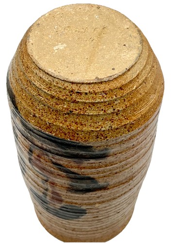 1959 Studio Pottery Vase Signed Speckled Cream & Brown Glaze Handmade Pottery - Picture 5 of 9