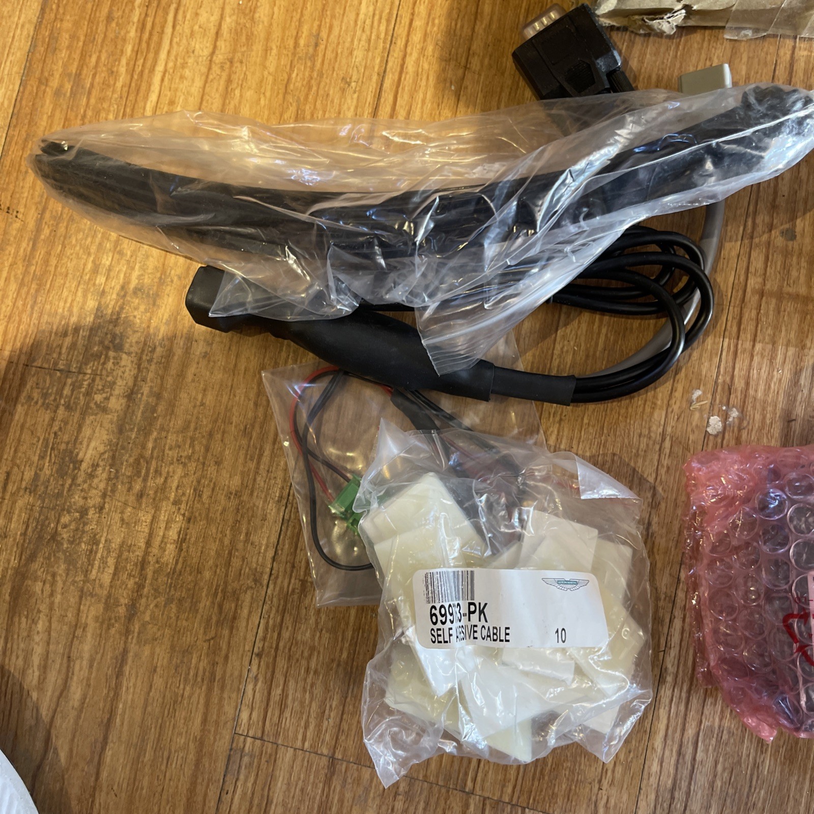 New 2012-2016 Aston Martin OEM Rear View Camera Kit Part number: DD43-37-10140