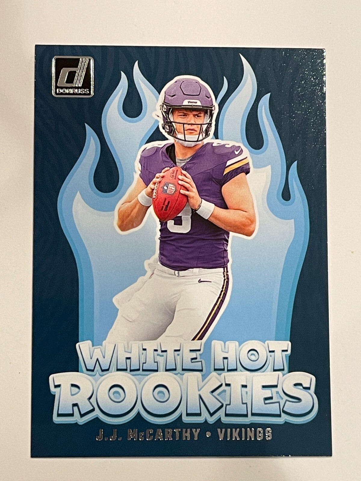 2024 Panini Donruss Vikings J.J. McCarthy White Hot Rookies Insert #WH1