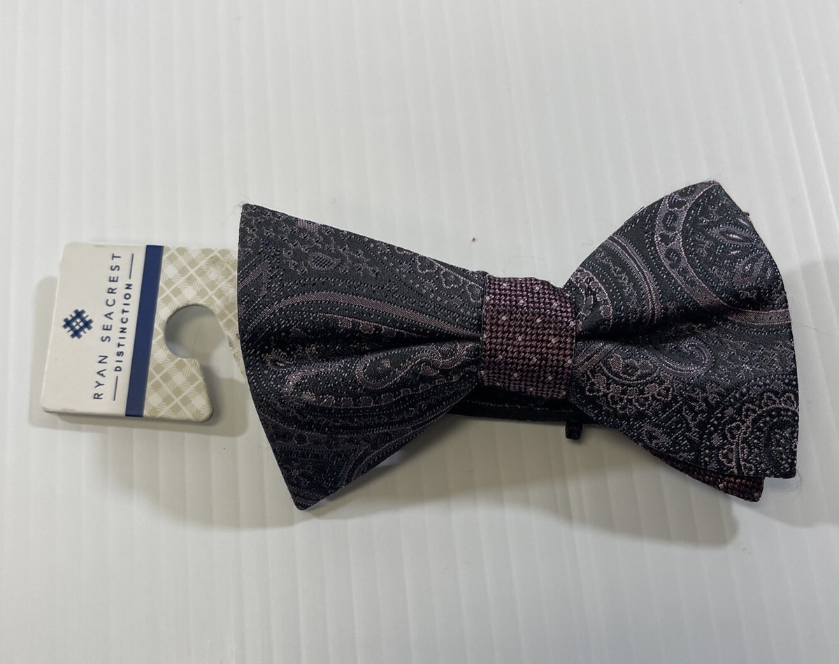 ryan seacrest bow tie