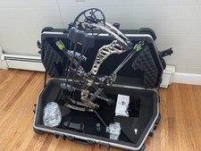 2019 Mathews Vertix Compound Bow in SKB Case  (Ready to Hunt/Travel Package)