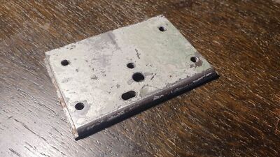 Original Pfaff 546, 142 #91-000 278-15 front sliding cover with latch and spring