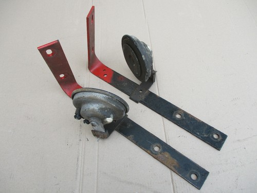 BMW E21 Stoßstangenhalter vorne links rechts mit Hupe