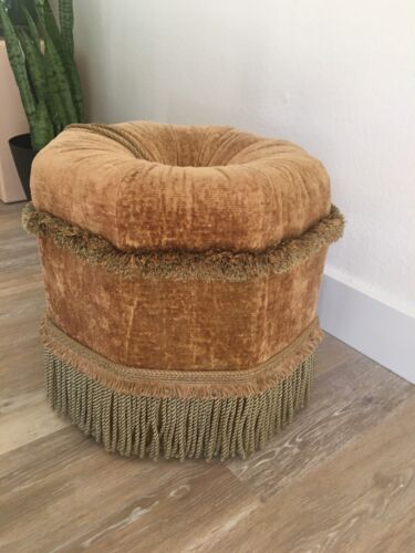 Vtg ottoman foot stool Poof Chair Gold Tassel Fringe HOLLYWOOD Regency - Picture 4 of 10