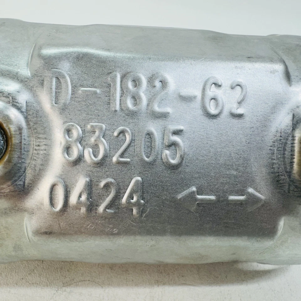 Walker CalCat CARB 83205 Universal Catalytic Converter 2.25" Inlet  2.25" Outlet - Image 4 of 4