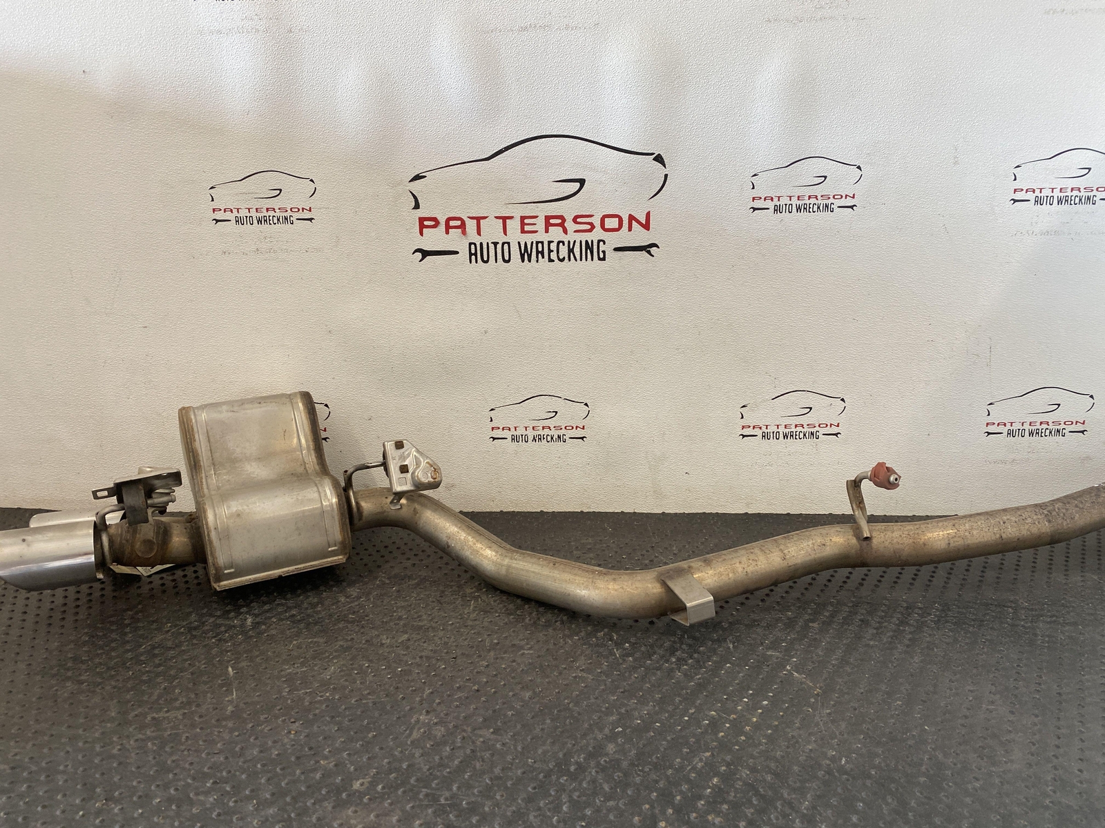 14-19 MASERATI GHIBLI SQ4 REAR EXHAUST MUFFLER TIP 3.0 AWD