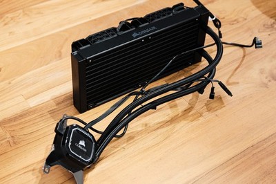 Corsair iCUE H100i RGB PRO XT 240mm Liquid Cooler - with AMD TR4 bracket