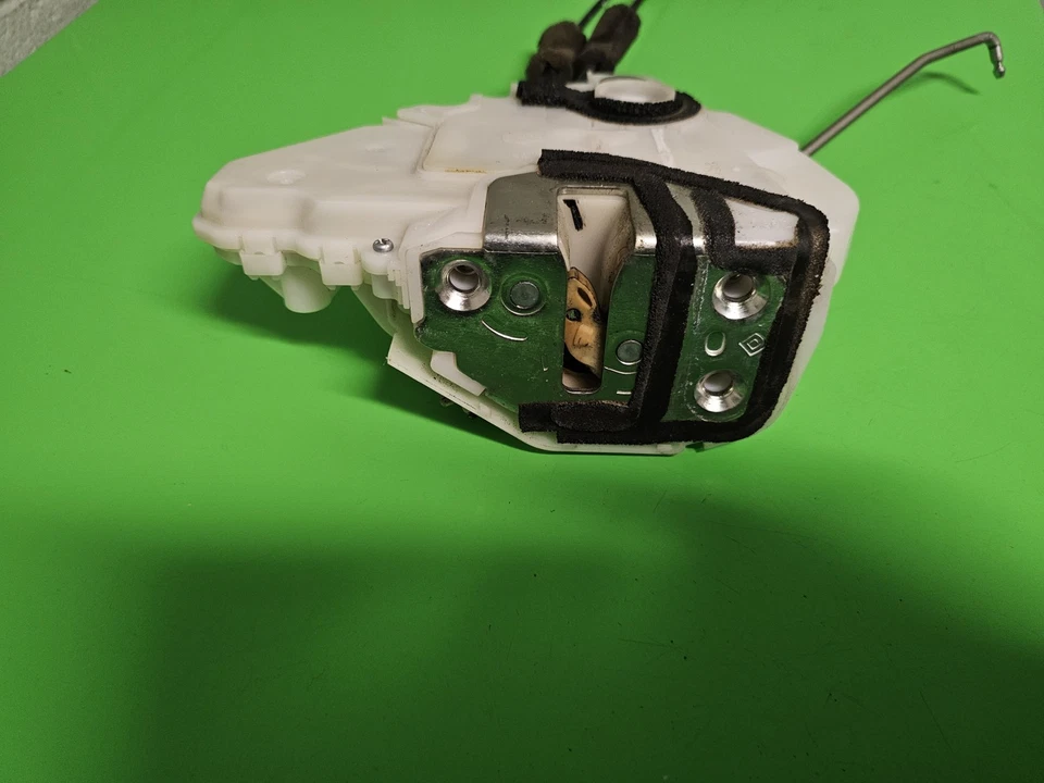 2008 - 2012 年本田雅阁 seddan 前右手乘客门闩和内部把手 — 第 4/4 张图片