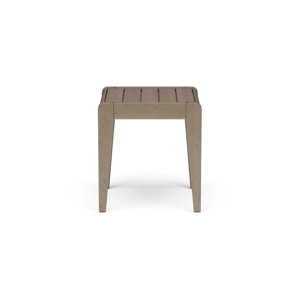 Mesa auxiliar exterior de madera gris Homestyles Sustain - 17" x 17" x Foto 3 de 4