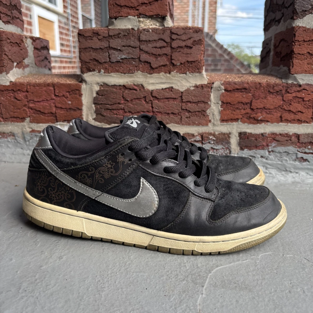 Nike Dunk Premium SB Low Takashi 2 for Sale | Authenticity