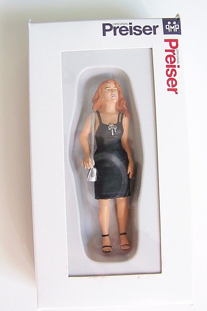 Preiser G 1 22.5 Scale Red Haired Standing Young Woman Figure 45509 for sale online | eBay