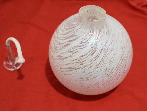 Fragrance Art Glass Oil Diffuser Burner White Swirl Pattern Carnival Glass Round - Picture 2 of 10