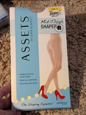 ASSETS by SPANX Women's Mid-Thigh Shaper Style #124 - Size 2 Nude