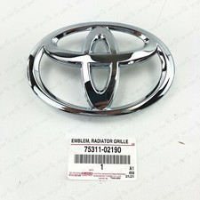 GENUINE TOYOTA 13-19 YARIS NSP15 NCP15 RADIATOR GRILLE  EMBLEM 75311-02190