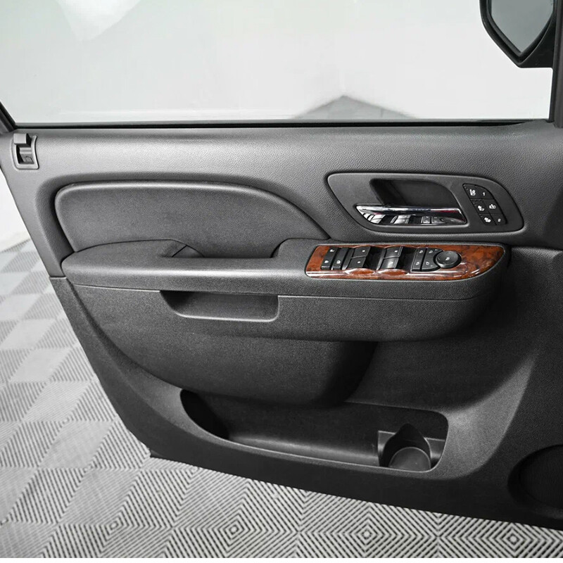 Left Front Driver Door Armrest Panel 80994 For 10-14 GMC Sierra Tahoe Silverado