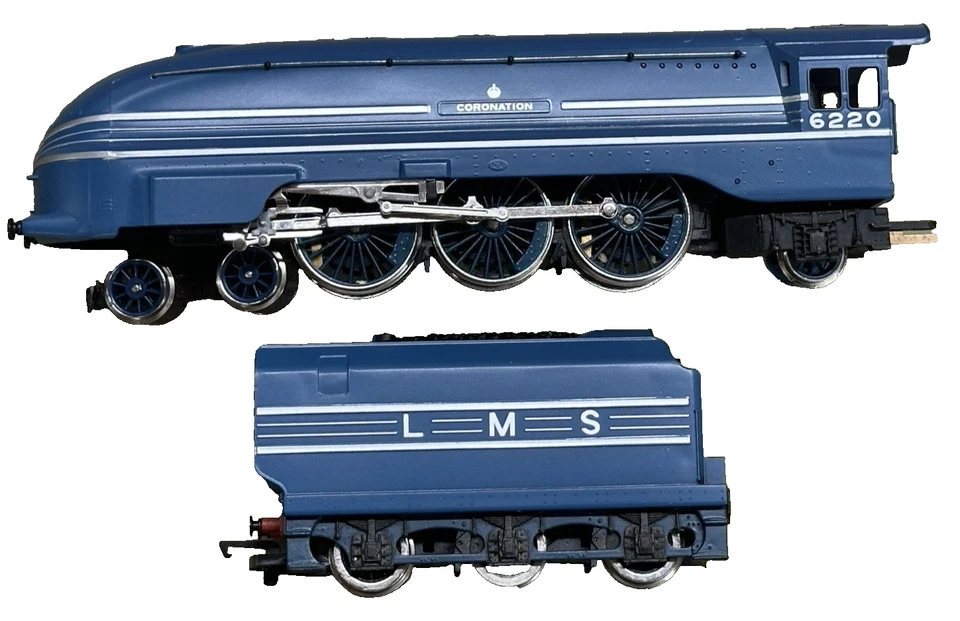 NIB HORNBY OO LMS CLASS 7P "CORONATION" STREAMLINE ROAD #6220 - FREE SHIP - Image 2 of 4