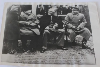 WORLD WAR II CONFERENCE YALTA PHOTO PRESSE VINTAGE - Photo 1/2