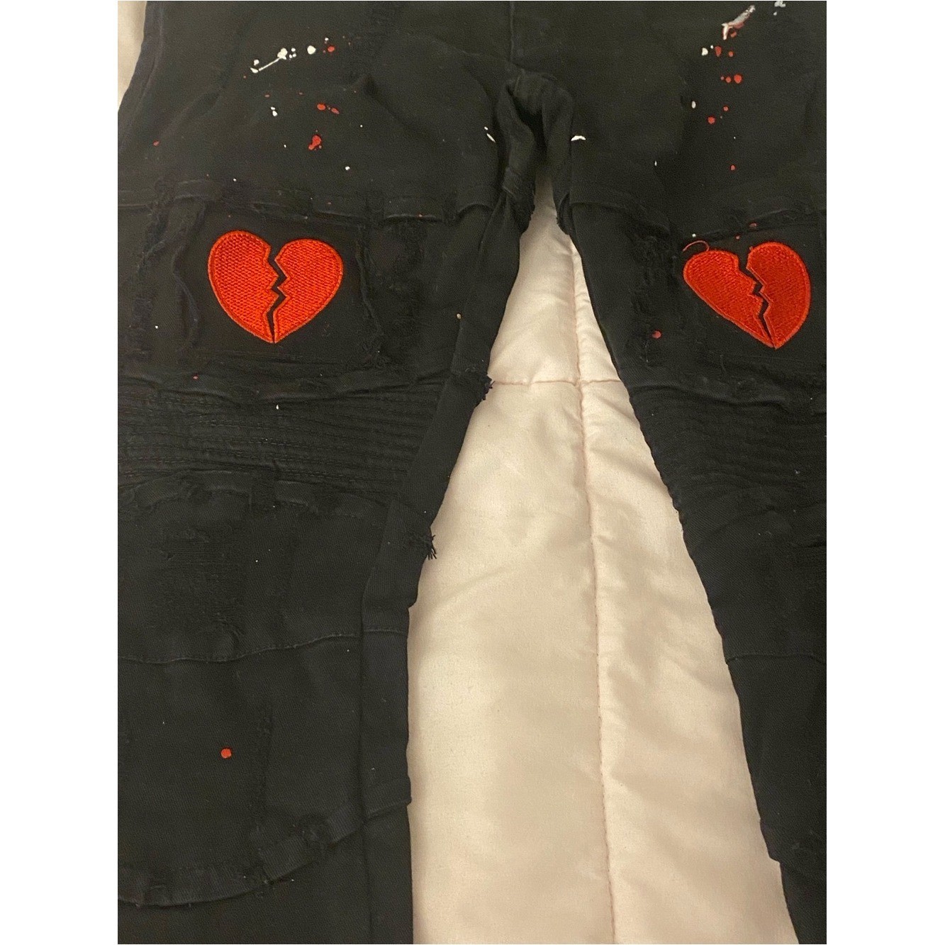 FOCUS Heartbreaker Broken Heart Distressed Splatter Denim - Rare Jet Black/Red image 4