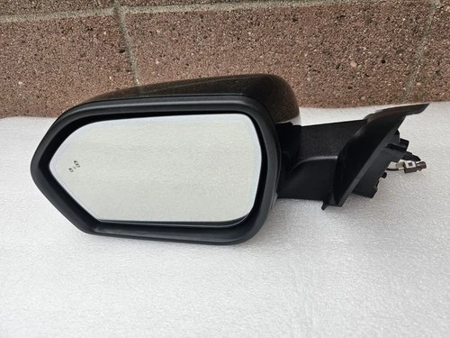20-23 FORD EXPLORER LEFT MIRROR  B5B-17683-D665Q BLIND SPOT, TURN SIGNAL CAMERA
