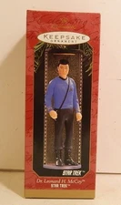 1007 Hallmark  Star Trek “Dr. Leonard H. Mc Coy”  Ornament NIOB