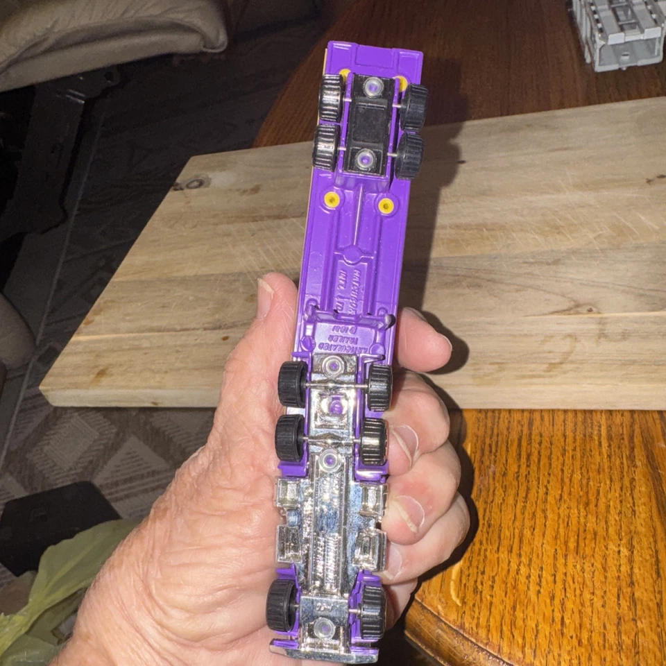 火柴盒 Nickelodeon Rugrats Peterbilt 玩具卡车和集装箱拖车 1983/1981 — 第 3/4 张图片