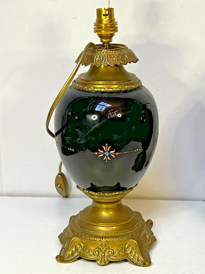 LAMPE ANCIENNE OPALINE NOIRE ÉMAILLÉE MONTURE BRONZE XIXème - Photo 4/4