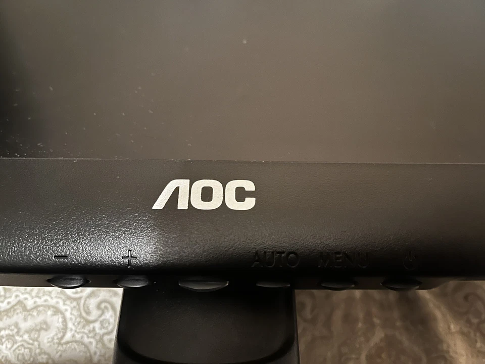 AOC 18.5 In Monitor HD Widescreen with VGA input - Image 2 of 4