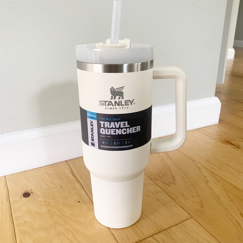 Stanley Adventure Quencher Travel Tumbler Straw Cup 40oz Cream White New
