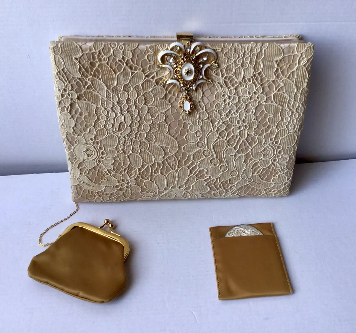 Beautiful Vintage Beige Koret Lace With Original Silk Coin Purse Mirror