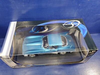 MAISTO 1:18 SPECIAL EDITION - 1965 CHEVROLET CORVETTE Diecast Car