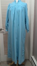 SEARS Vintage PLUSH 1/2 Zip EMBROIDERED YOKE Blue ROBE/HOUSECOAT Granny Core Md