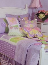 3 pcs Ruby's Garden Twin Quilt, Sham, and Floral Decorative Pillow Set NIP