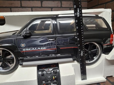【未使用品】Cadillac Escalade R/C 1/6スケール 65cm New Bright RC 1/6 Scale Cadillac Escalade black Radio