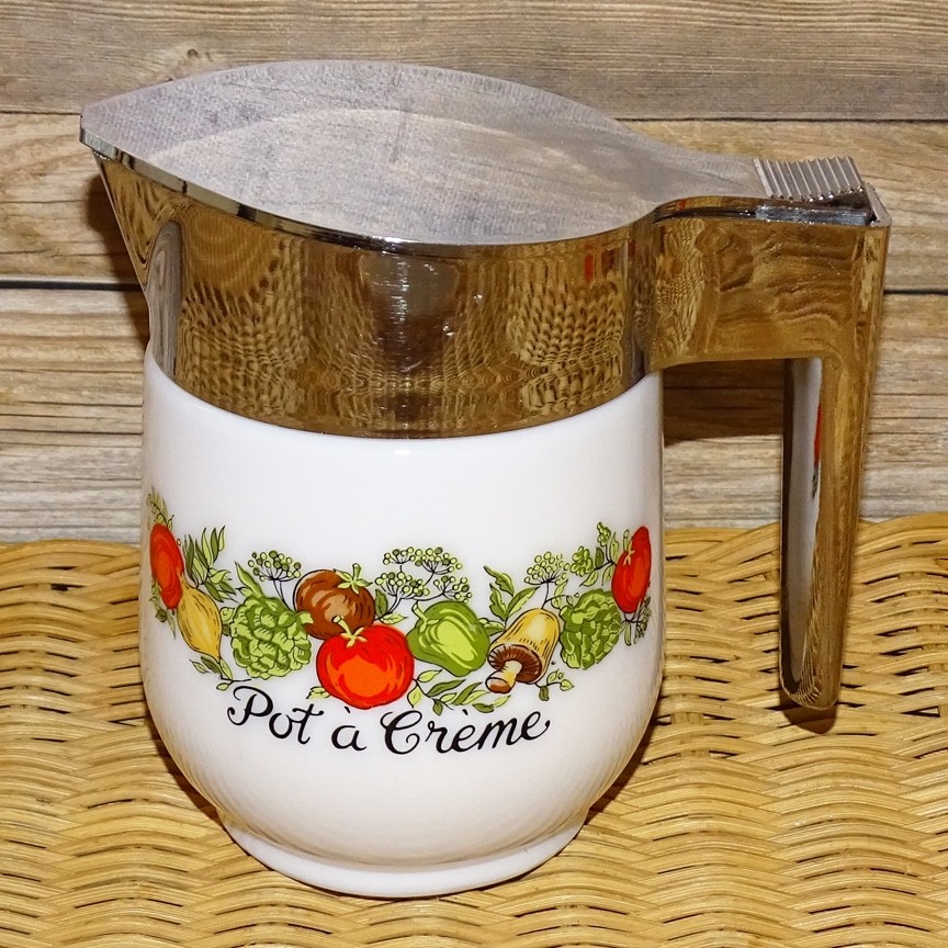 1970 Gemco Pyrex Corning Ware Corelle Spice of Life Pot a Creme Creamer Flip Top