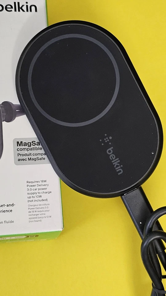 Cargador de coche inalámbrico Belkin BoostCharge magnético RÁPIDO para iPhone 16 15 14 Foto 2 de 4