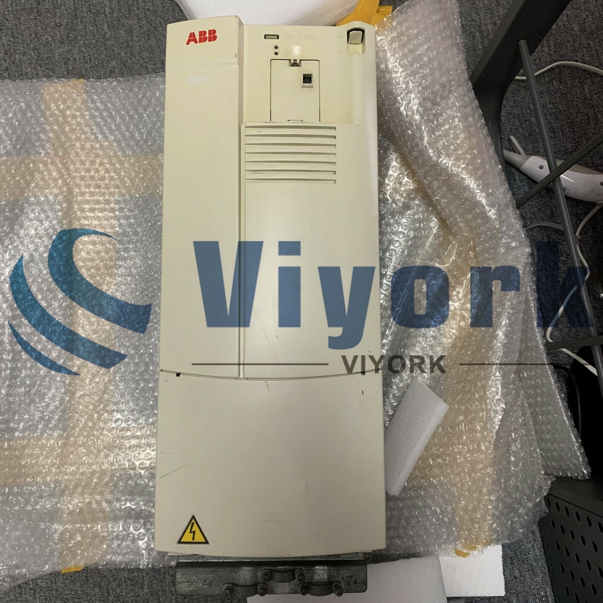 ABB ACS401001632 AC DRIVE ACS400 FAMILY 380-480 AC 48/63HZ 21.5