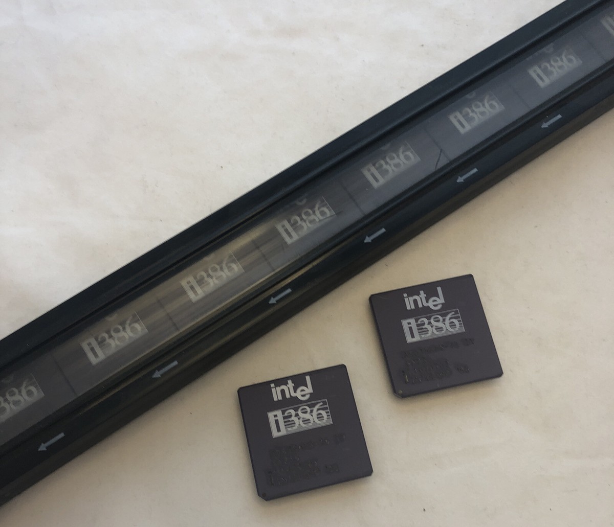 Intel i386 DX CPUセット $_57.JPG?set_id=880000500F