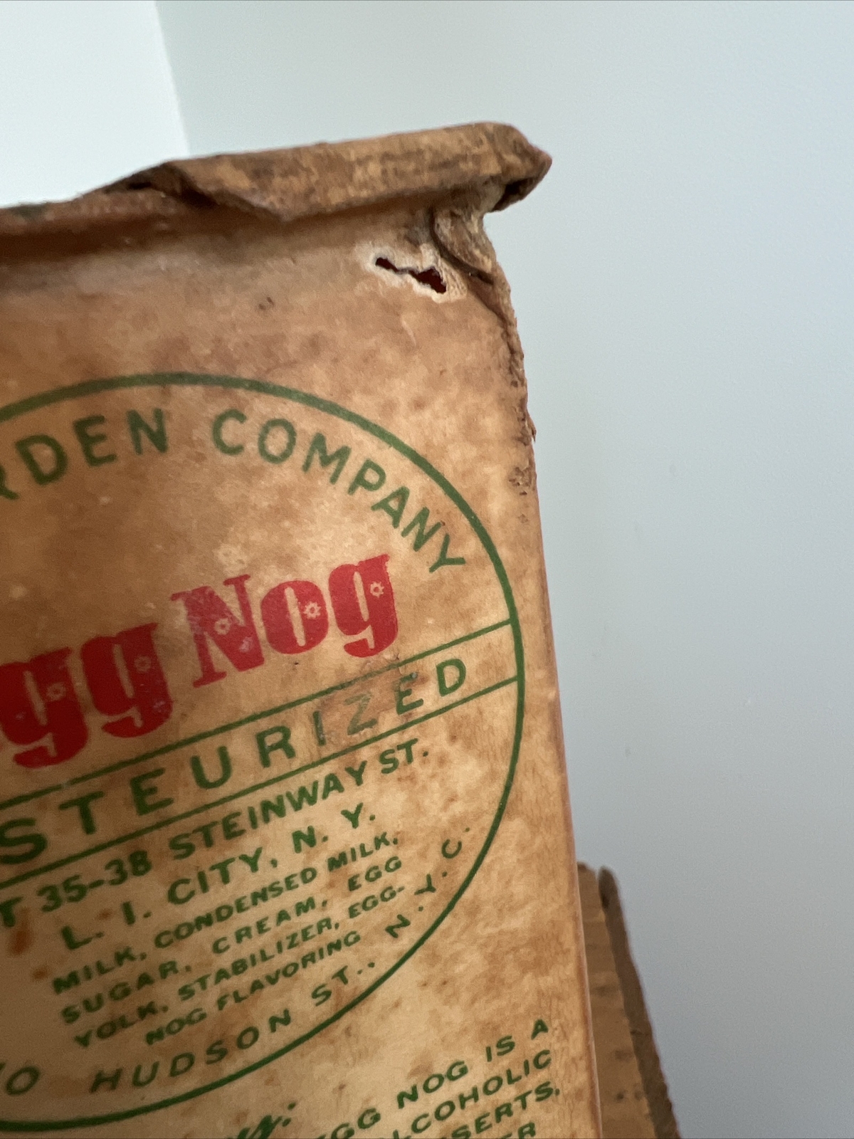 Quart Wax Milk Carton Borden Egg Nog Elsie The Cow New York NY