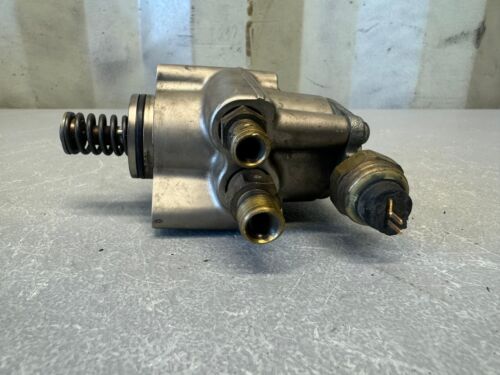 2007-2009 Audi A6 A8 Quattro 2008 Q7 4.2L High Pressure Fuel Pump Left Side - Picture 3 of 13