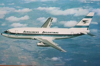 AK Airliner Postcard Flugzeug AEROLINEAS ARGENTINAS B.737 airline issue